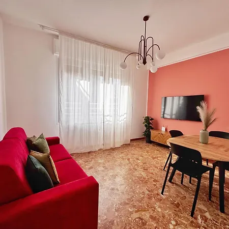 Dimora Pasolini , Stylish Two Bedroom In The Historic Center *