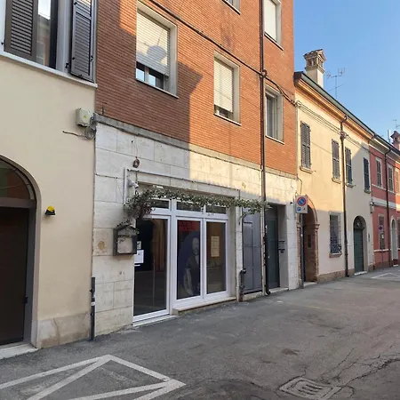 Daire Dimora Pasolini , Stylish Two Bedroom In The Historic Center Ravenna