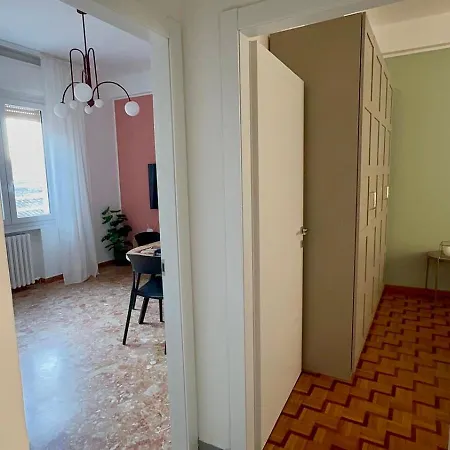 Daire Dimora Pasolini , Stylish Two Bedroom In The Historic Center *