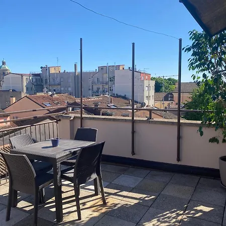 Dimora Pasolini , Stylish Two Bedroom In The Historic Center *