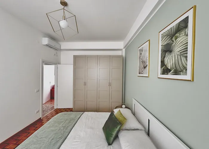Dimora Pasolini , Stylish Two Bedroom In The Historic Center Apartament