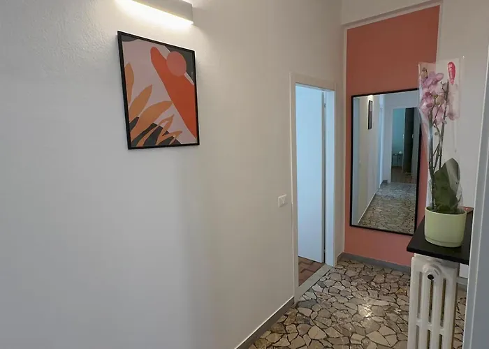 Dimora Pasolini , Stylish Two Bedroom In The Historic Center