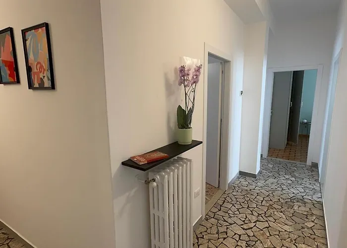 公寓 Dimora Pasolini , Stylish Two Bedroom In The Historic Center 拉文纳