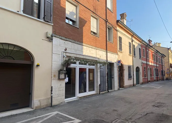 公寓 Dimora Pasolini , Stylish Two Bedroom In The Historic Center 拉文纳