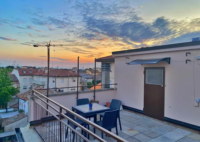 公寓 Dimora Pasolini , Stylish Two Bedroom In The Historic Center